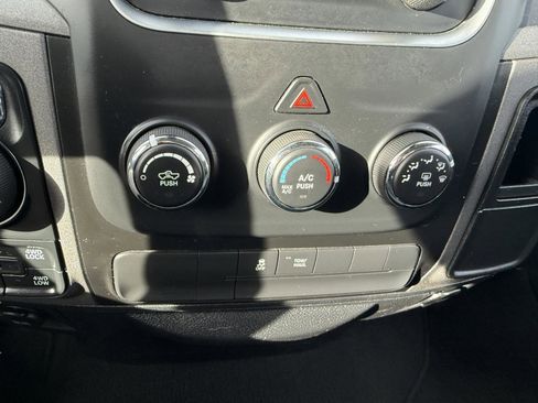 Used 2018 RAM 1500 Express w/ Express Value Package AWD/4WD image 24