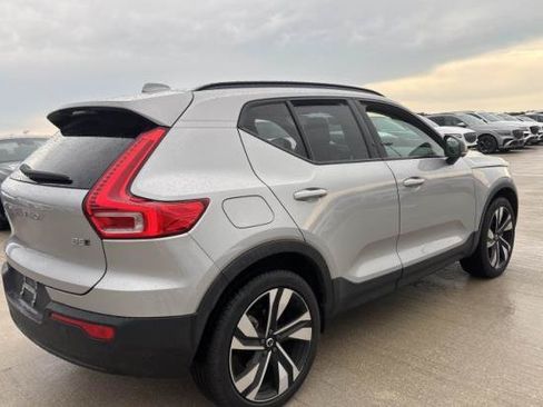 Used 2023 Volvo XC40 B5 Ultimate AWD/4WD image 5