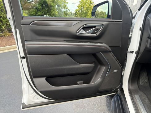 Used 2021 Chevrolet Tahoe RST w/ Luxury Package AWD/4WD image 22