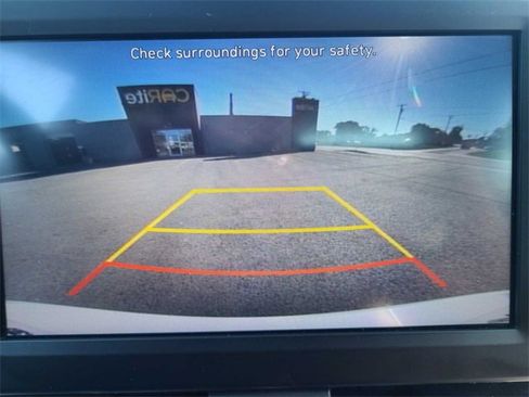 Used 2023 Hyundai Elantra SEL image 25