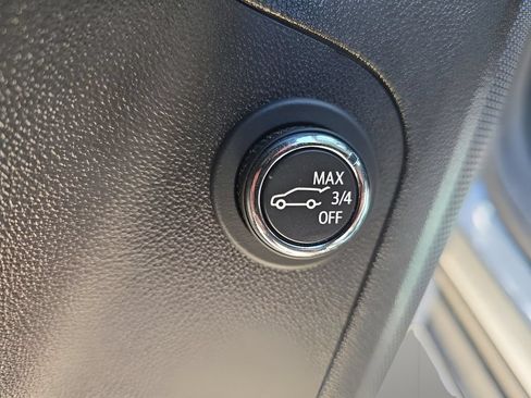 Used 2023 GMC Acadia SLT w/ Preferred Package AWD/4WD image 14