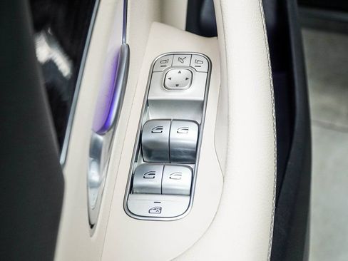 Used 2023 Mercedes-Benz GLE 450 4MATIC w/ Premium Package image 31