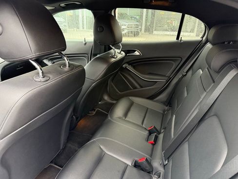 Used 2020 Mercedes-Benz GLA 250 4MATIC image 17