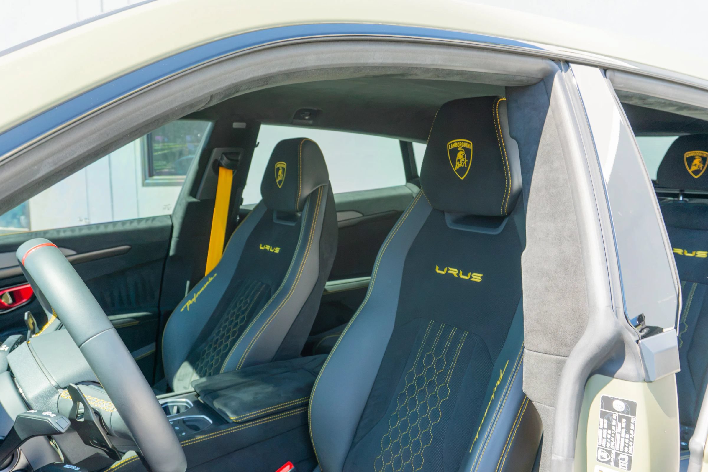 Used 2024 Lamborghini Urus Performante AWD/4WD image 49