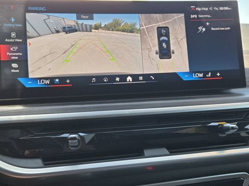 Used 2024 BMW X7 M60i w/ Executive Package AWD/4WD image 17