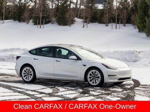 Used 2022 Tesla Model 3 Standard Range RWD image 11