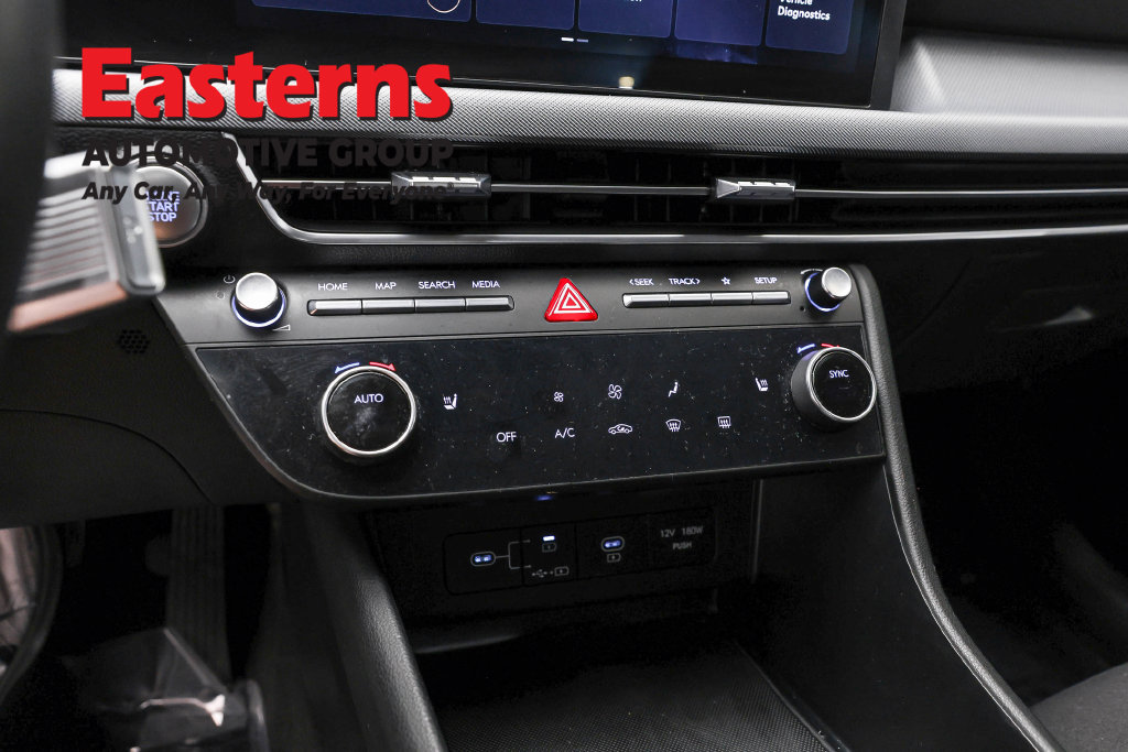 Used 2025 Hyundai Sonata SEL FWD image 23