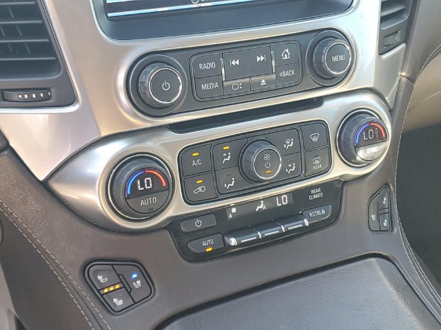 Used 2018 Chevrolet Suburban Premier RWD image 25