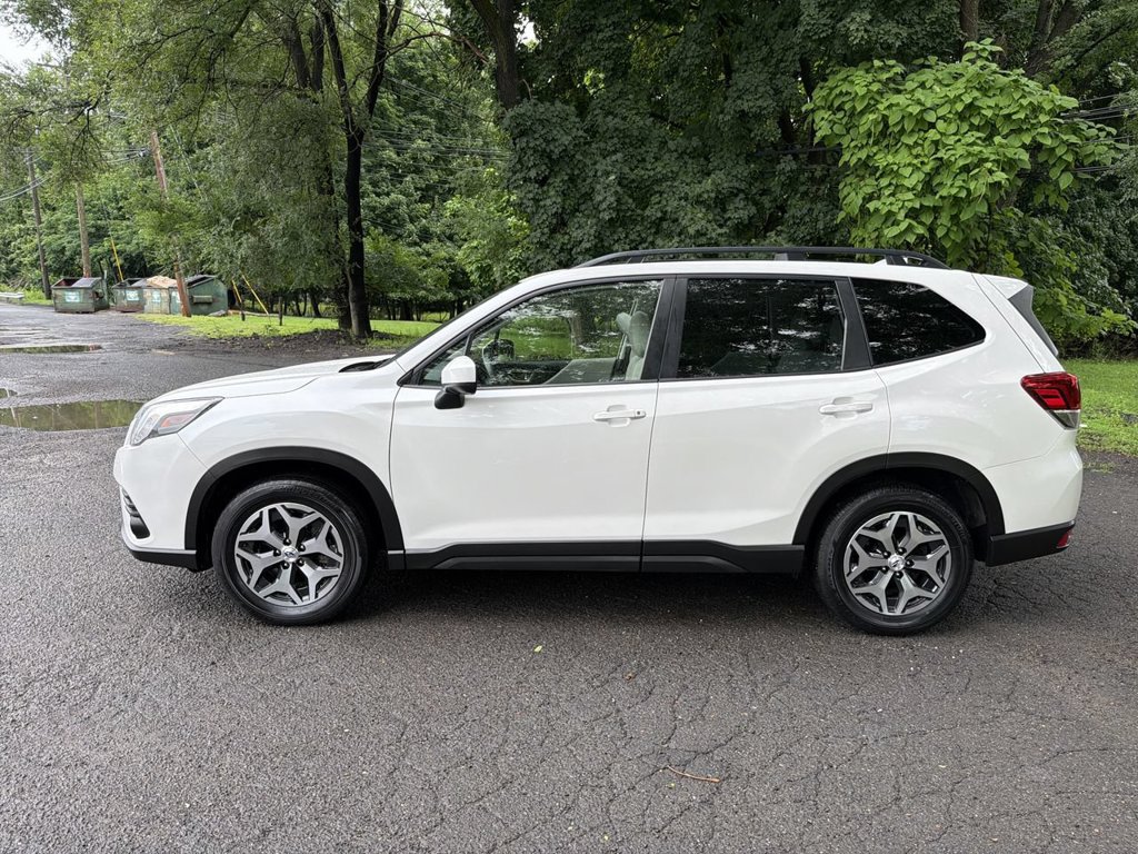 Certified 2023 Subaru Forester Premium AWD/4WD image 5