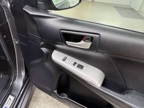 Used 2012 Toyota Camry SE FWD image 34