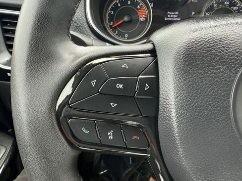 Used 2023 Jeep Cherokee Altitude Lux image 15