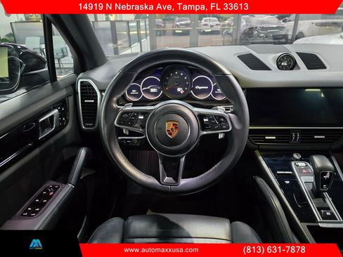 Used 2019 Porsche Cayenne AWD/4WD image 17