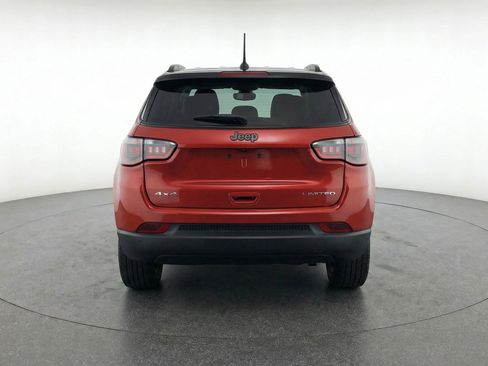 Used 2025 Jeep Compass Trailhawk AWD/4WD image 7