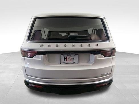 Used 2024 Jeep Wagoneer L Series II RWD image 61