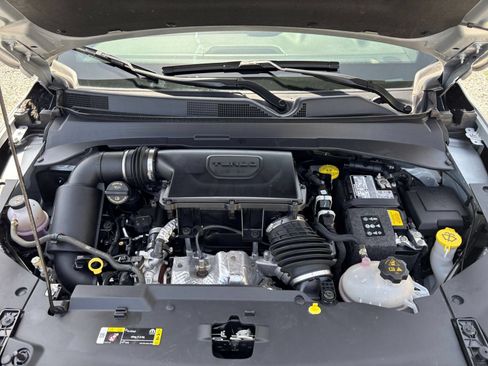 Used 2025 Jeep Compass Trailhawk AWD/4WD image 32