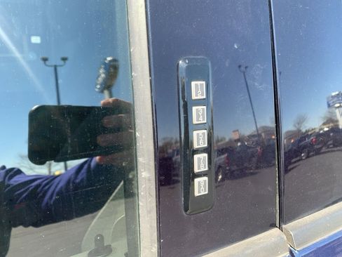 Used 2018 Ford F150 XLT image 11