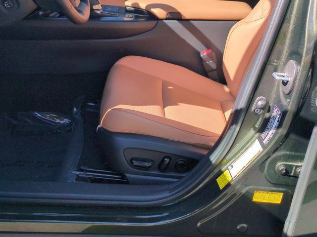 Used 2026 Lexus UX 300h AWD w/ Accessory Package (2T) image 12
