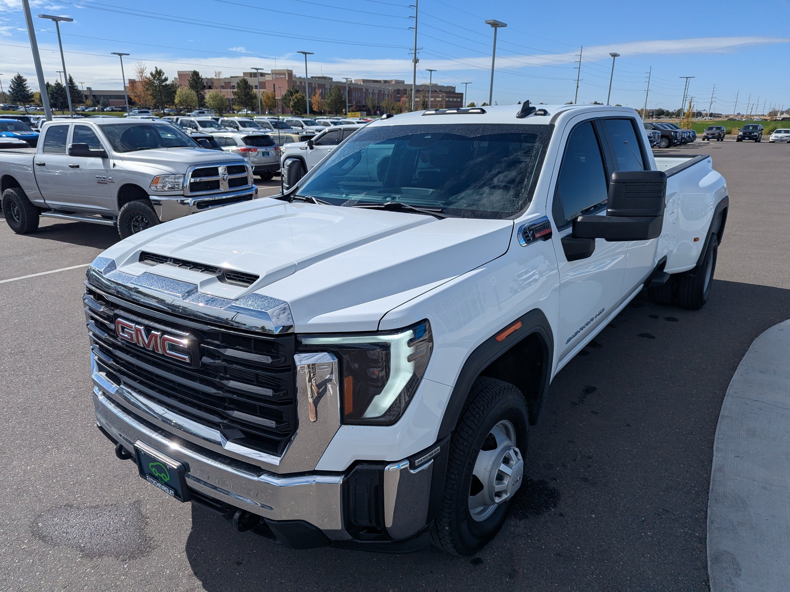 Certified 2024 GMC Sierra 3500 Pro AWD/4WD image 7