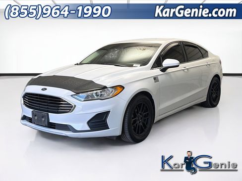 Used 2020 Ford Fusion SE image 1