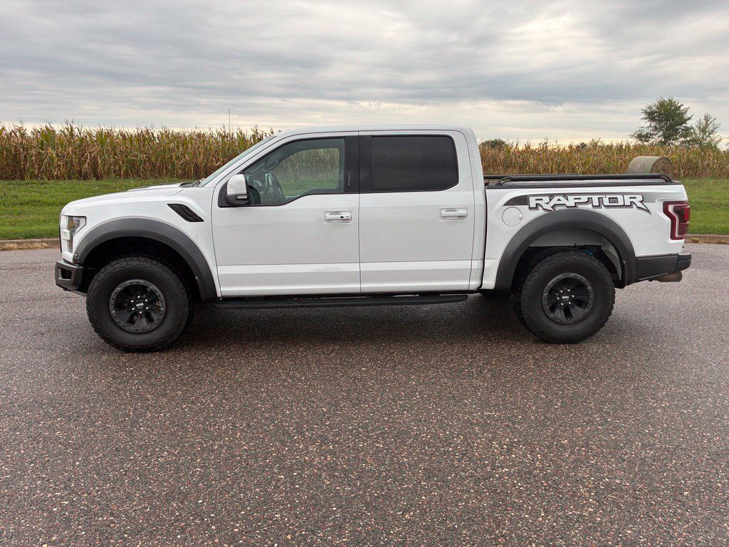 Used 2017 Ford F150 Raptor w/ Equipment Group 802A Luxury AWD/4WD image 5