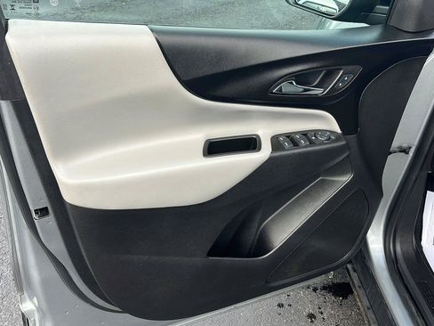 Used 2024 Chevrolet Equinox LS w/ LS Convenience Package FWD image 16