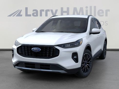 New 2025 Ford Escape PHEV w/ PHEV Premium Package image 2