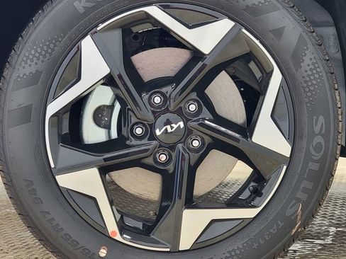 New 2026 Kia Seltos S image 13