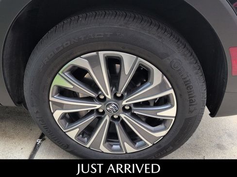 Used 2025 Buick Envision Preferred AWD/4WD image 11
