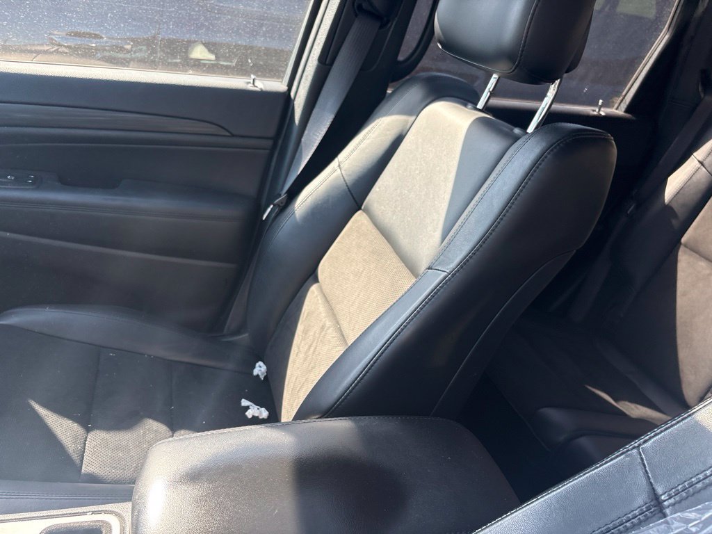 Used 2021 Jeep Grand Cherokee Laredo X AWD/4WD image 35