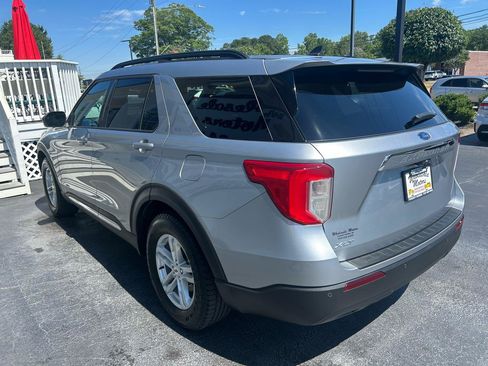 Used 2021 Ford Explorer XLT RWD image 5