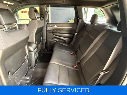 Used 2019 Jeep Grand Cherokee Laredo AWD/4WD image 16