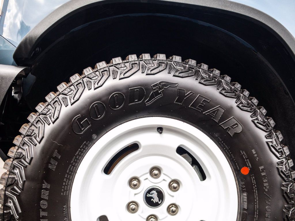 Used 2023 Ford Bronco Heritage Edition AWD/4WD image 15