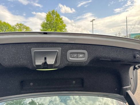Used 2018 Volvo S90 T6 Inscription w/ Convenience Package AWD/4WD image 43