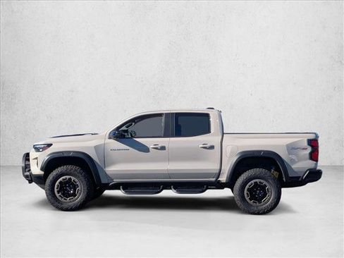 New 2026 Chevrolet Colorado ZR2 w/ Off-Road Front Bumper Package image 5