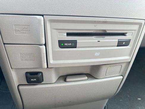 Used 2016 Honda Odyssey SE image 32