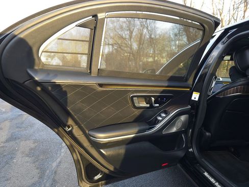 Used 2021 Mercedes-Benz S 580 4MATIC Sedan w/ Warmth & Comfort Package image 36