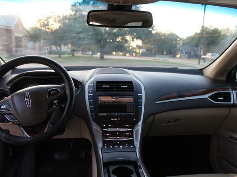 Used 2016 Lincoln MKZ w/ Equipment Group 300A Reserve image 16