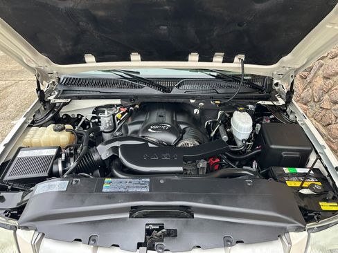 Used 2005 Cadillac Escalade AWD image 58