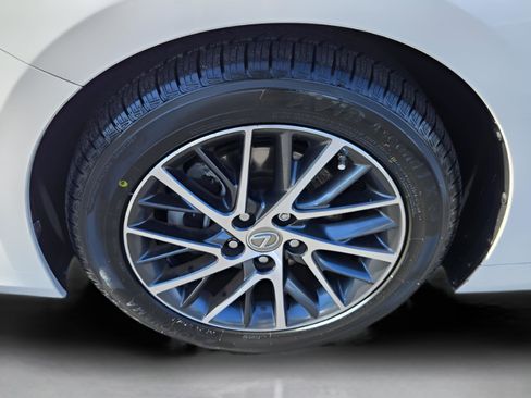 Used 2017 Lexus ES 350 w/ Luxury Package image 35