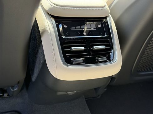 New 2026 Volvo XC90 B6 Ultra w/ Protection Package Premier image 12