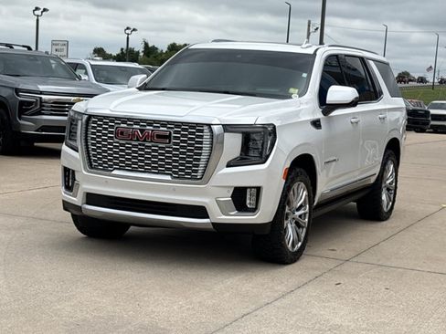Used 2024 GMC Yukon Denali AWD/4WD image 14