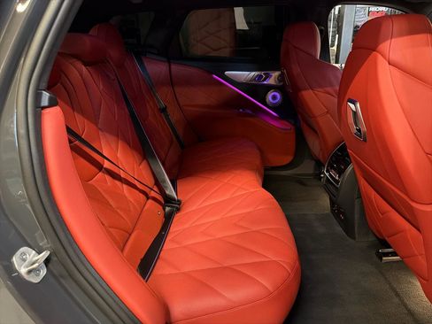 Used 2024 BMW XM w/ M Driver's Package image 23