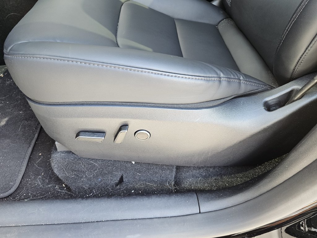 Used 2025 Tesla Model Y Long Range RWD image 18
