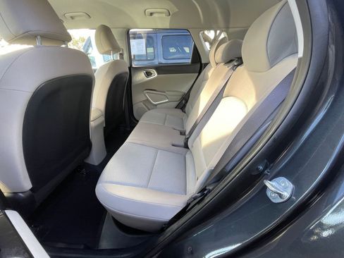 Used 2025 Kia Soul LX w/ LX Technology Package image 29