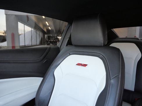 Used 2019 Chevrolet Camaro SS image 12