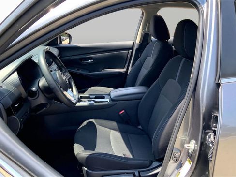 Used 2024 Nissan Sentra SV FWD image 8