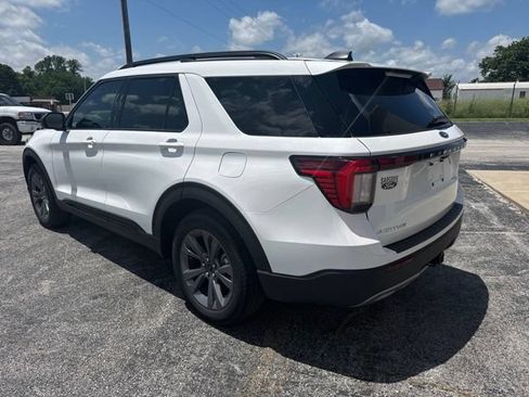 New 2026 Ford Explorer Active w/ Active Comfort Package AWD/4WD image 7