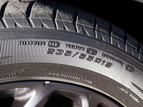 Used 2020 Chrysler 300 S image 41