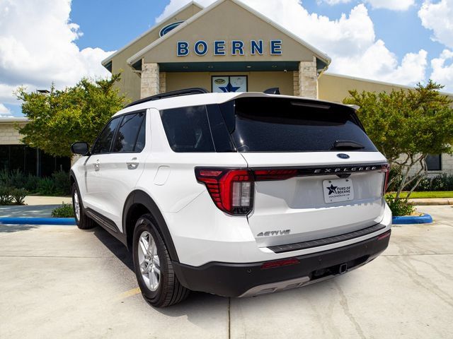 Used 2026 Ford Explorer Active w/ Active Comfort Package RWD image 3