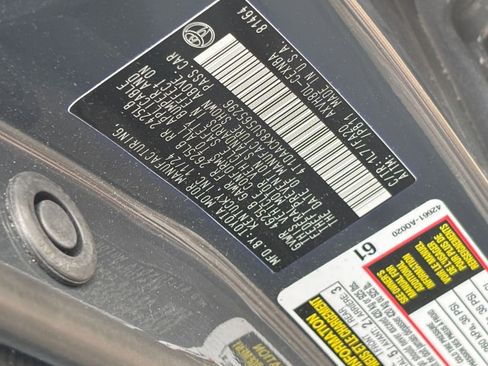 Used 2025 Toyota Camry LE image 9